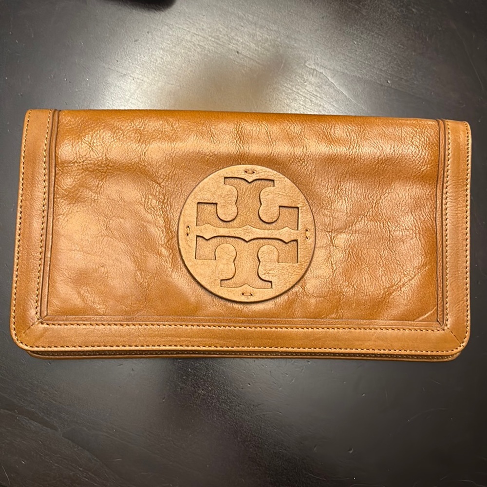 Tory Burch Reva leather Clutch